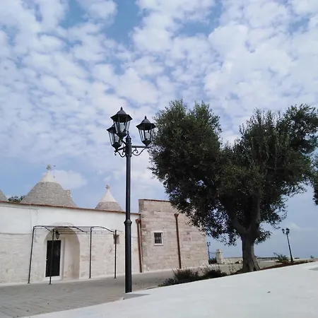Panoramic Trulli With Swimming Pool In
