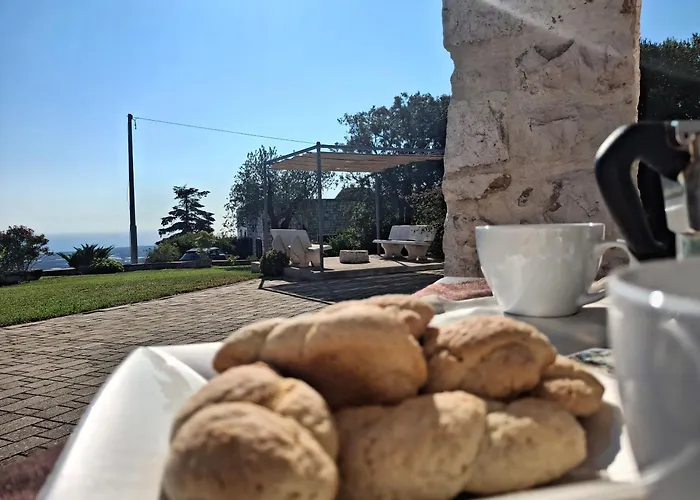 Panoramic Trulli With Swimming Pool In Monopoli