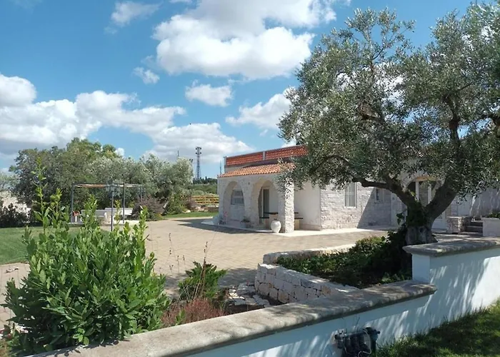 Panoramic Trulli With Swimming Pool In Monopoli